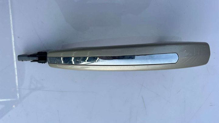 Door handle exterior RHB- 2017 Lincoln MKX