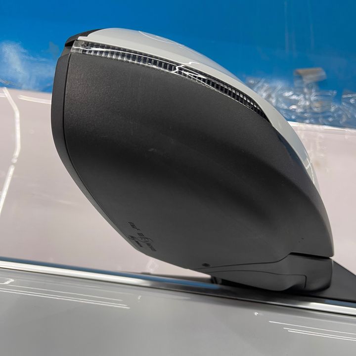 Side Mirror (RH) - 2023 Audi Q8