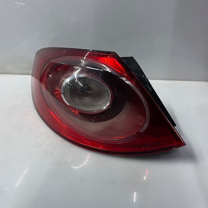 Tail Light (LH) - 2010 Volkswagen Passat
