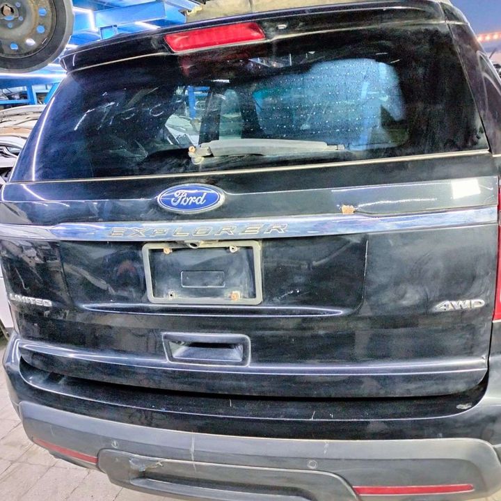 Tailgate - 2011 Ford Explorer