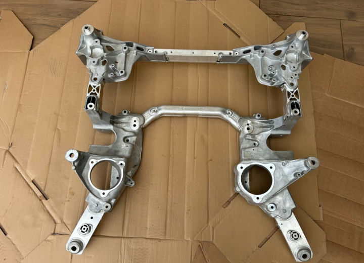 Rolls Royce Cullinan - Aluminium Front Subframe / Engine Cradle Cross Bumper