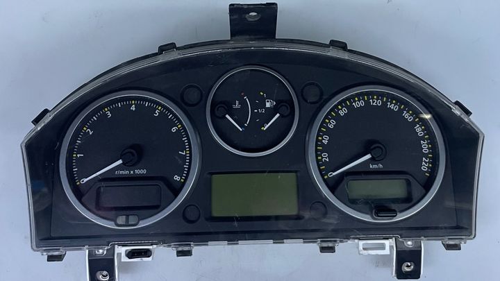 Speedometer - 2007 Land Rover LR2