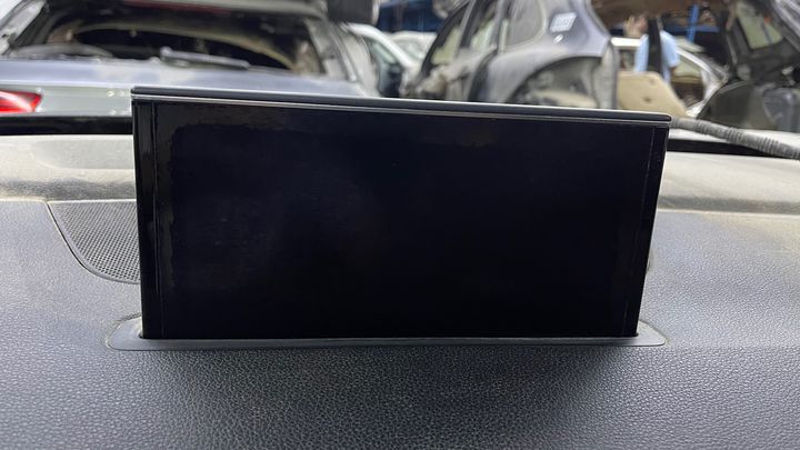 Info-gps-tv screen - 2017 Audi Q7 Quattro