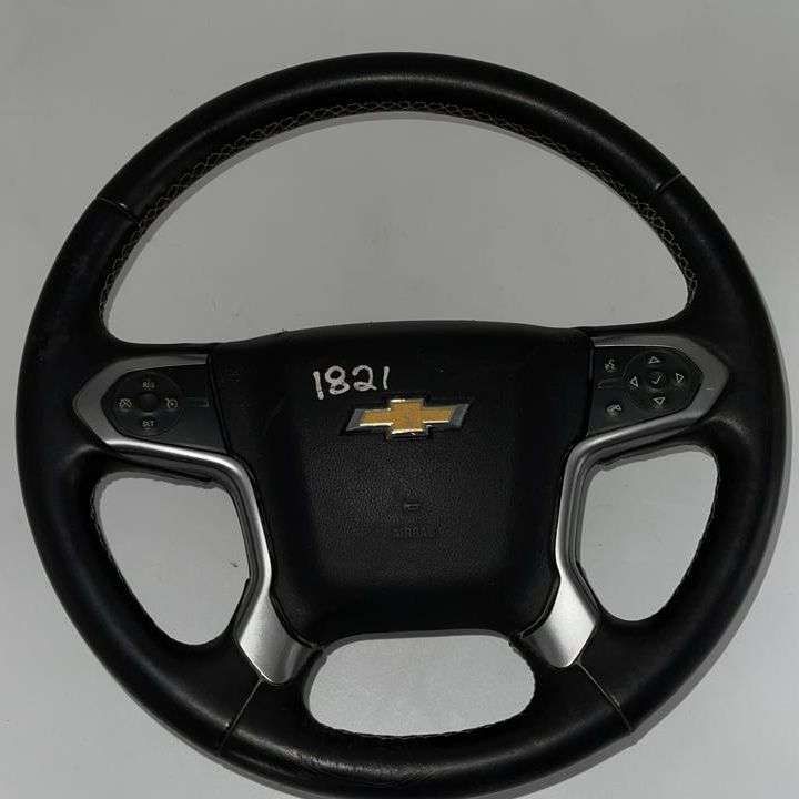 Steering wheel with air bag - 2016 Chevrolet SILVERADO LTZ