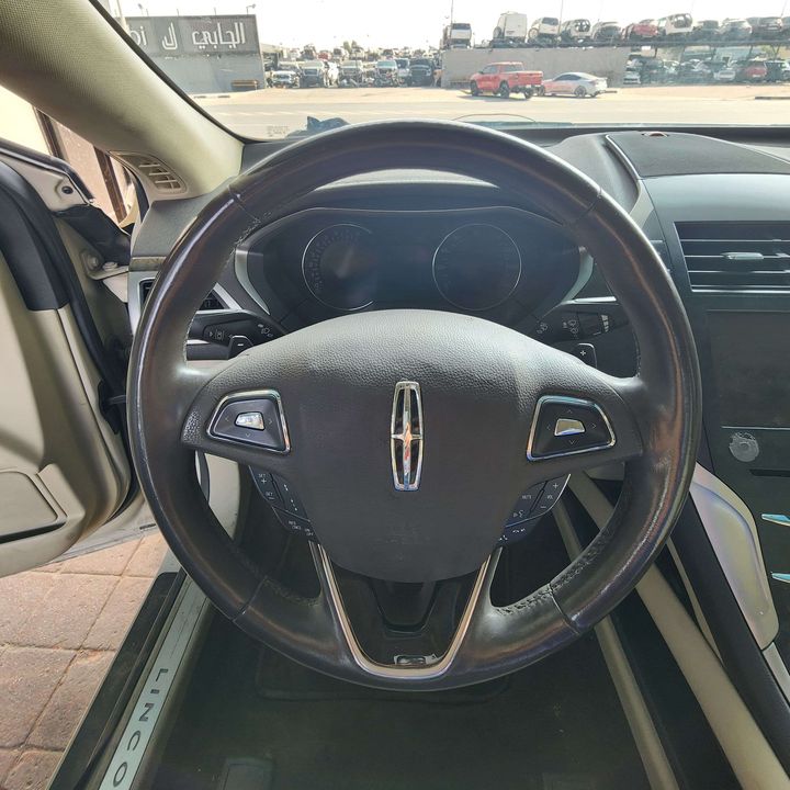 Steering wheel - 2015 Lincoln MKZ