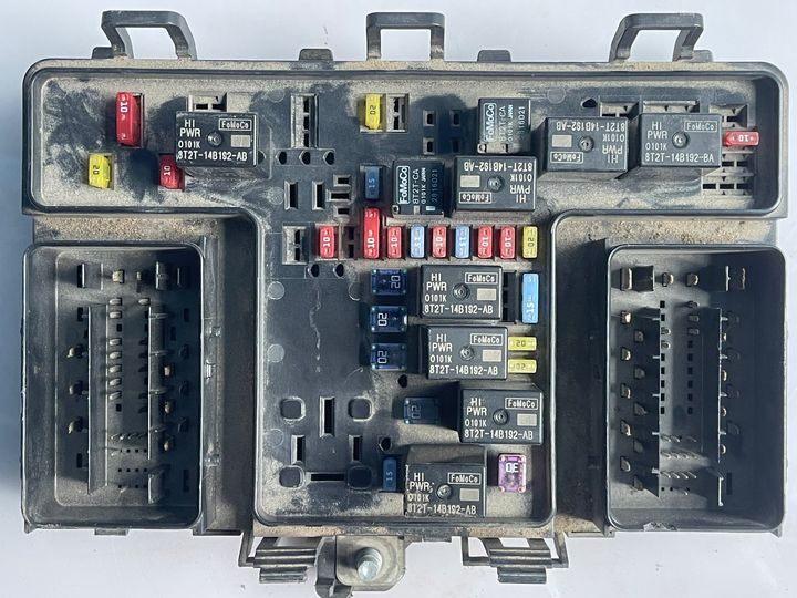 Fuse box - 2016 Ford Edge