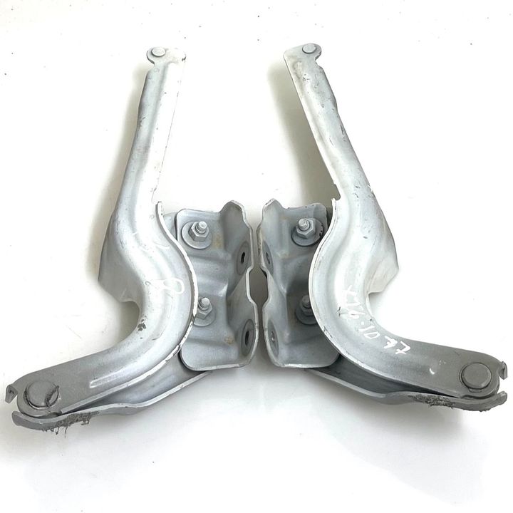 Hood hinge - 2020 Cadillac XT6 Platinum Luxury/Premium Luxury FWD
