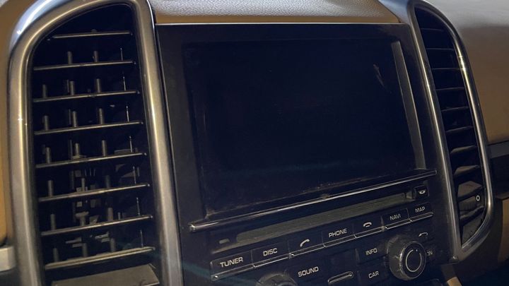 Info-gps-tv screen - 2011 Porsche Cayenne S