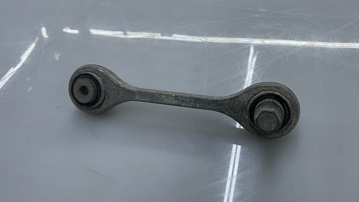 Lower arm (RH) - 2009 Audi A4