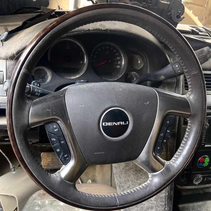 Steering wheel - 2007 GMC Yukon