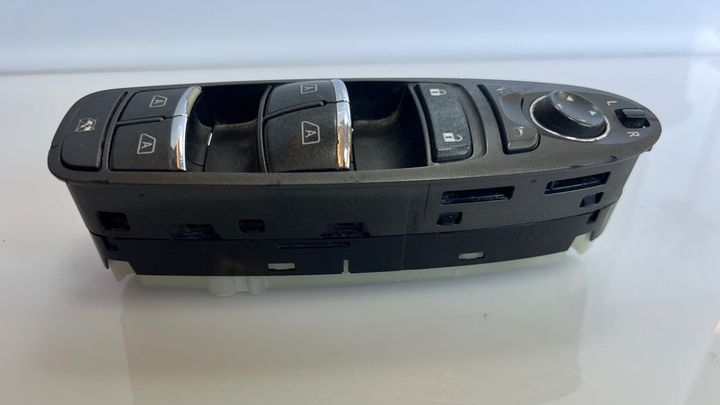 Front door switch - 2013 Infiniti QX56