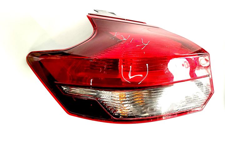 Tail Light (LH) - 2017 Nissan Kicks