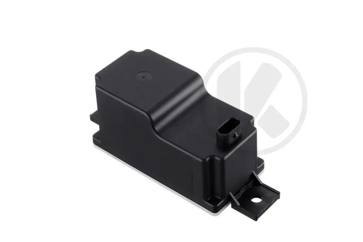 VOLTAGE CONVERTER