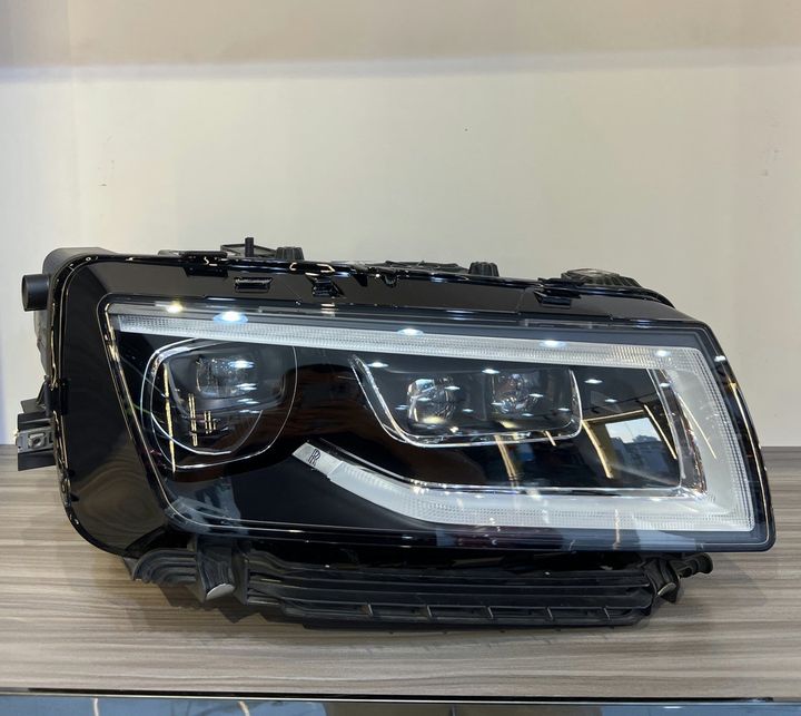 Rolls-Royce GHOST Front Headlight RH