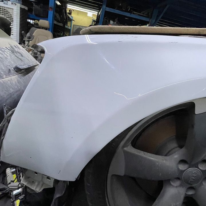Fender (LHF) - 2014 Audi A8 L