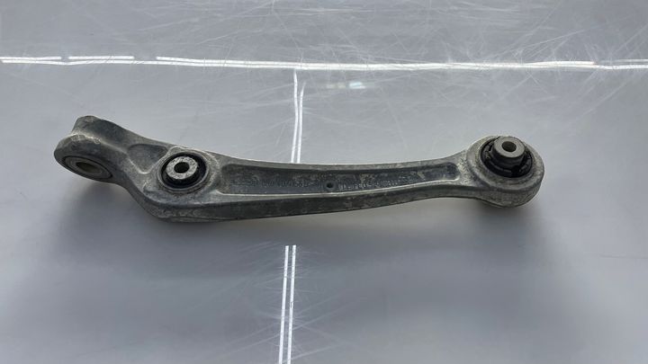 Lower Arm(RHF) - 2009 Audi A4