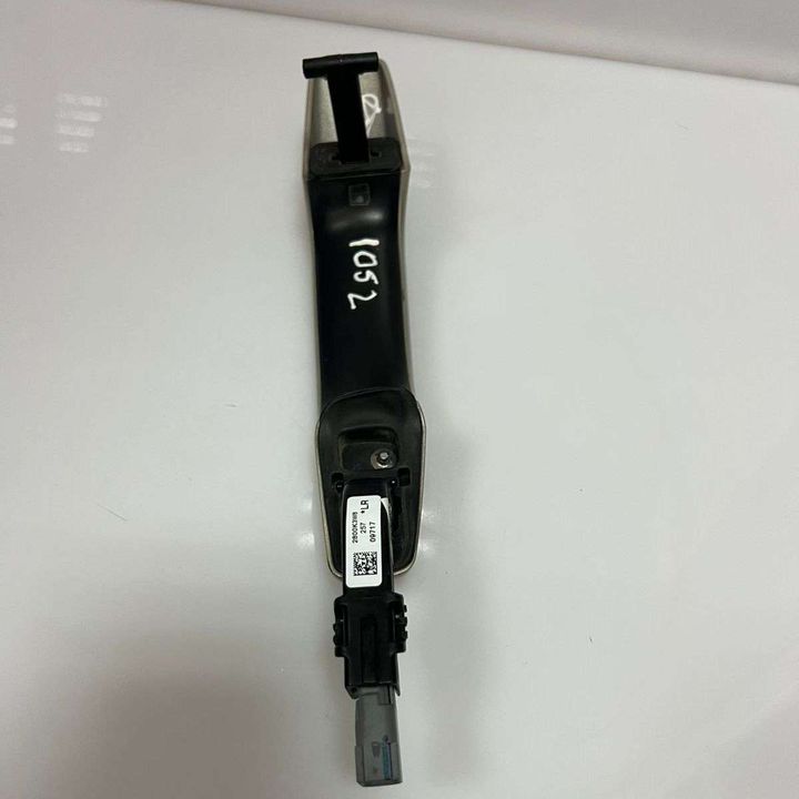 Door handle exterior LR - 2017 Lincoln MKX