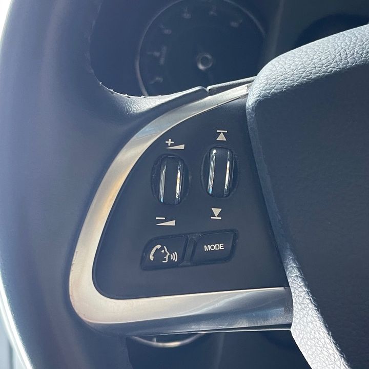 Steering wheel - 2014 Jaguar XF