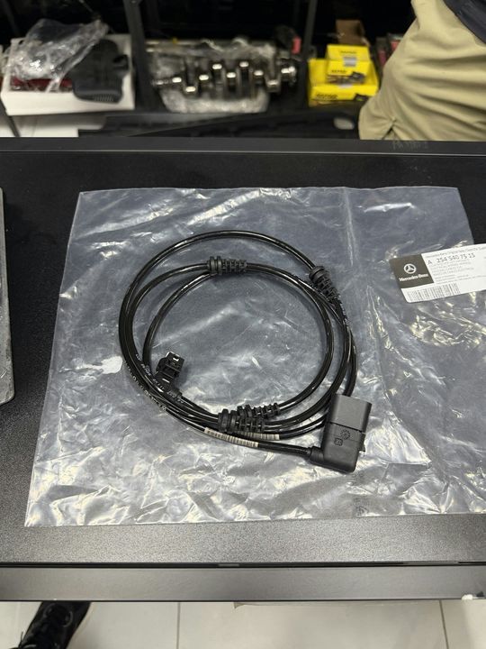 Mercedes-Benz W206 C-Class Front Axle Sensor Cable