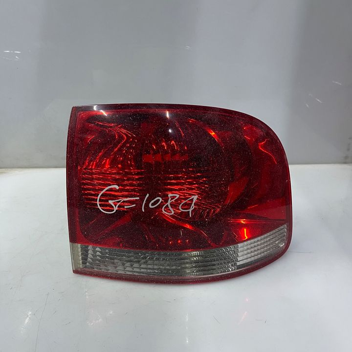 Tail Light (RH) - 2006 Volkswagen Touareg