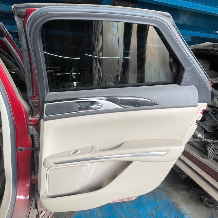 Door (RHB) - 2016 Lincoln MKZ