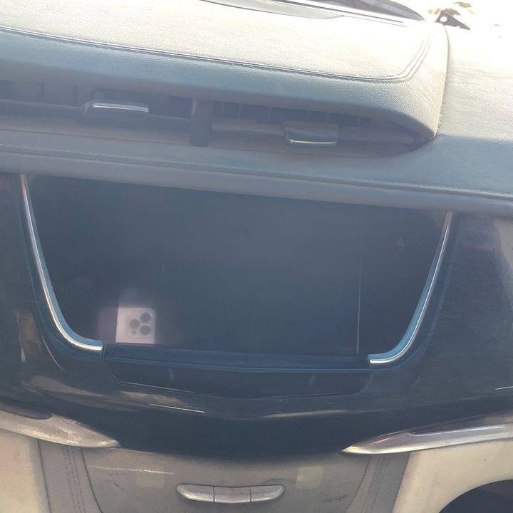 Info-gps-tv screen - 2020 Cadillac XT6