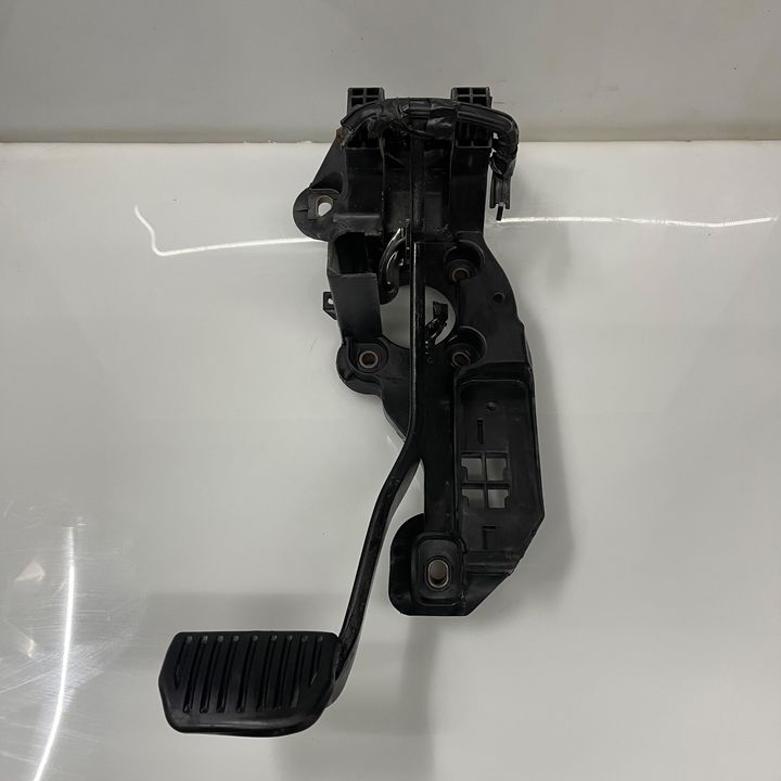 Pedal brake/clutch - 2016 Ford Edge SE