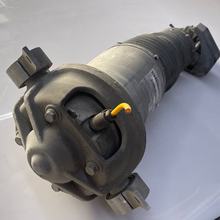 Shock Absorber (RHB) - 2007 Audi Q7