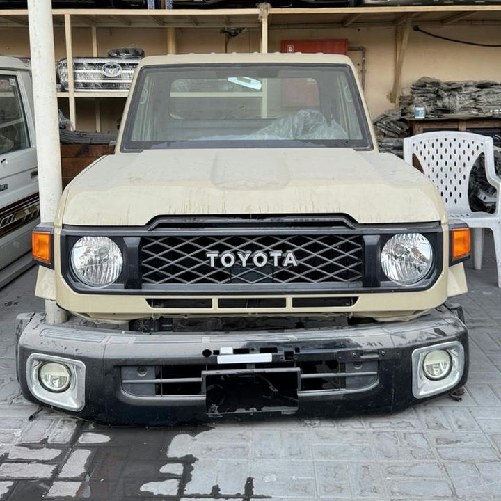 Toyota Land Cruiser J70 - Single Cab Body Shell