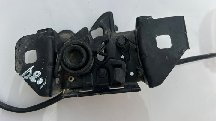 Hood/Bonnet lock - 2020 Chevrolet Traverse