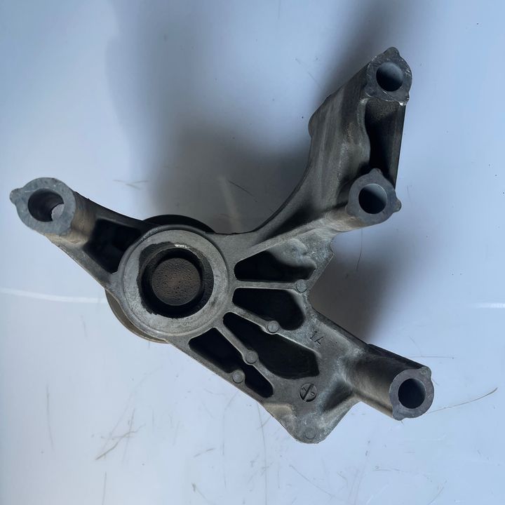 Clutch bracket - 2014 Infiniti QX80 SUV
