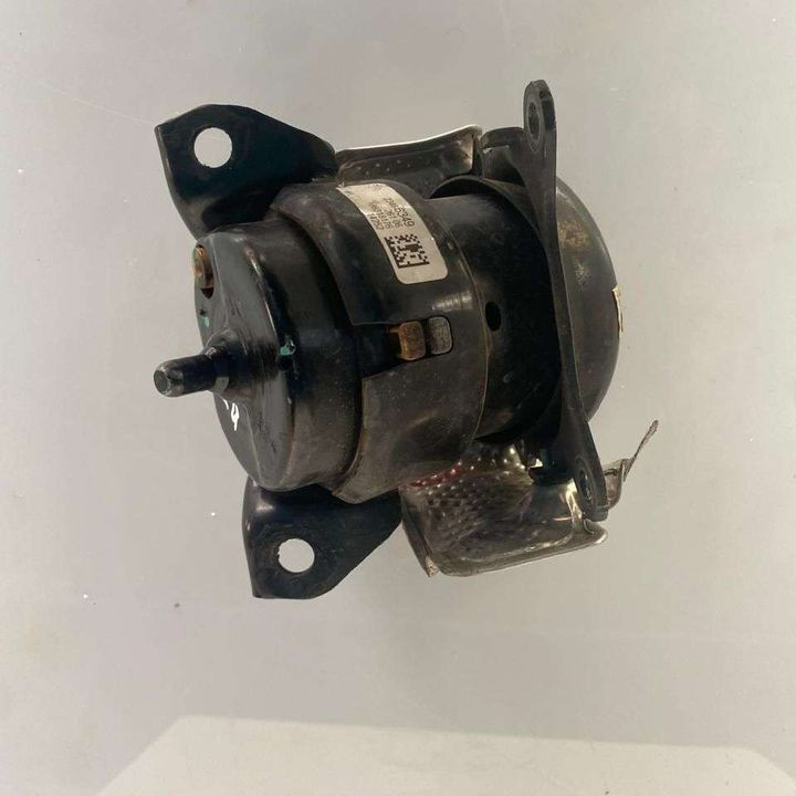 Engine mounts - 2015 Cadillac Escalade ESV LUXURY