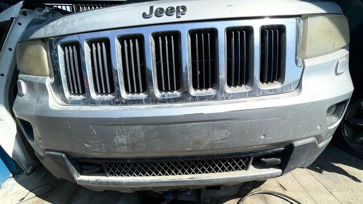 Front Bumper - 2013 Jeep GRAND CHEROOKE