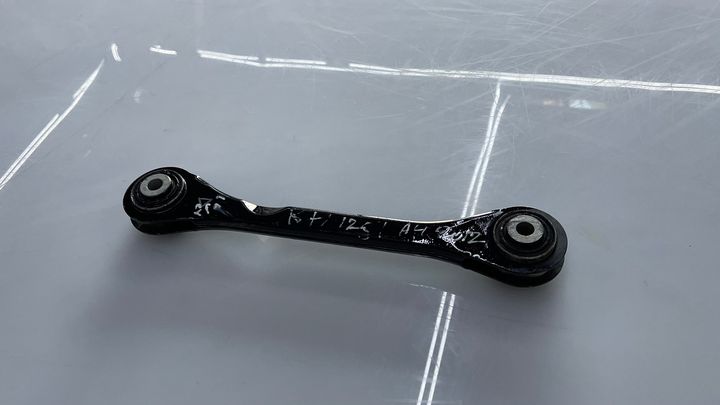Lower arm (RH) - 2011 Audi A4
