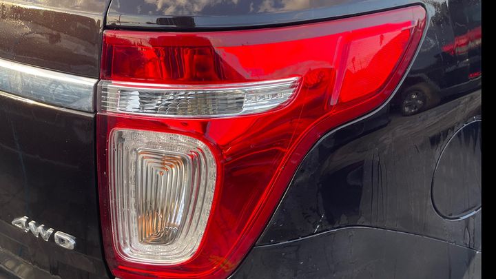 Tail Light (RH) - 2014 Ford Explorer XLT
