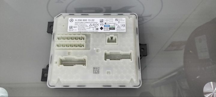 Mercedes-Benz A 206 900 15 22 Control Unit Module
