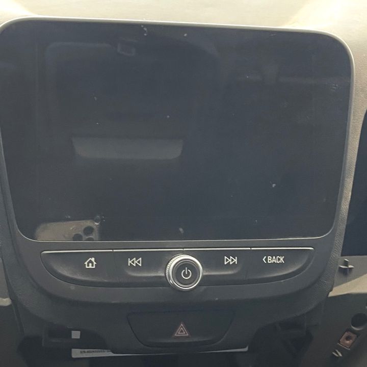 Info-gps-tv screen - 2020 Chevrolet Equinox