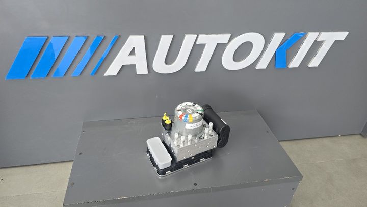 Mercedes-Benz W167 GLS-Class ABS Pump Module