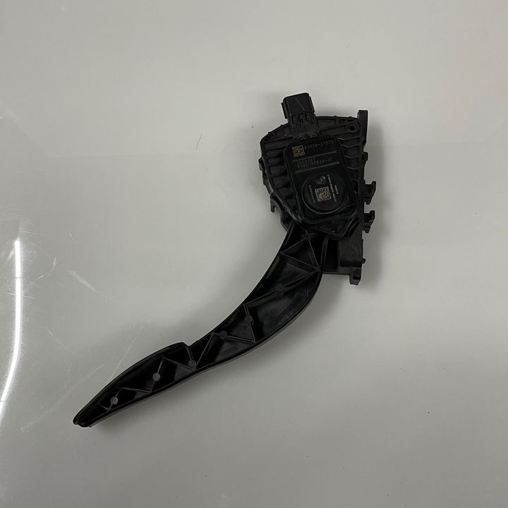 Accelerator pedal - 2020 Lincoln Nautilus