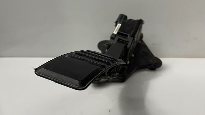 Accelerator pedal - 2007 Ford Mustang