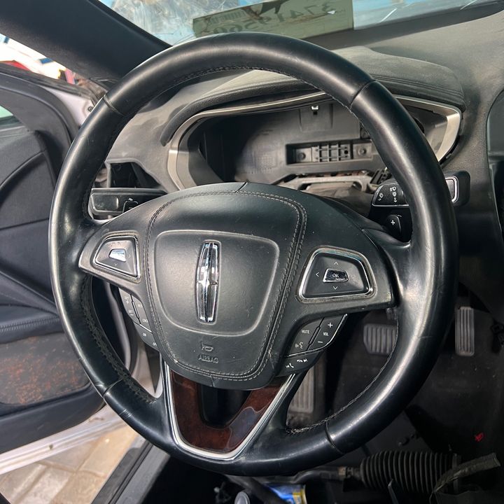 Steering Wheel - 2017 Lincoln MKZ