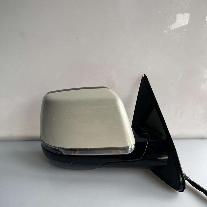 Side Mirror (RH) - 2015 Cadillac Escalade Luxury