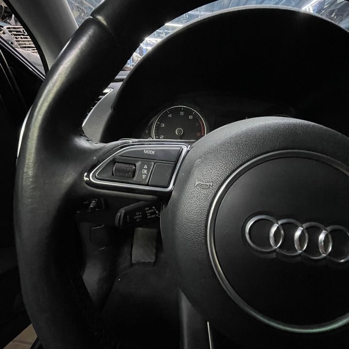 Steering wheel - 2016 Audi Q5