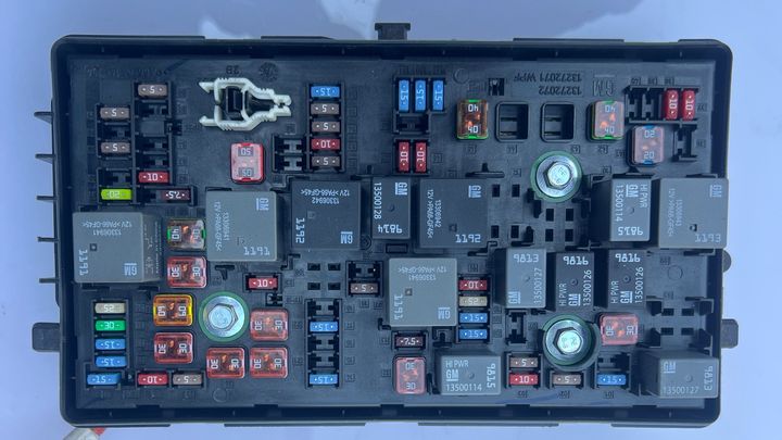 Fuse box - 2015 Chevrolet Impala