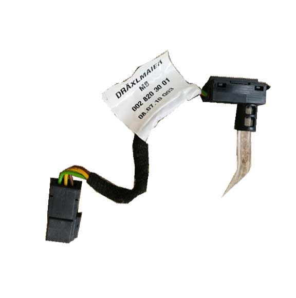 Mercedes Benz Genuine INTERIOR LAMP 0028203001