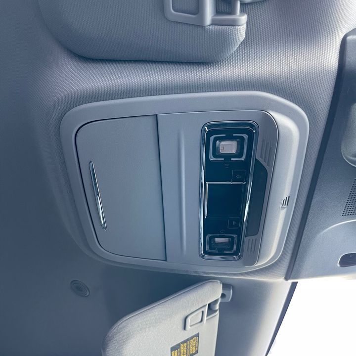 Overhead Console - 2022 Lincoln Corsair