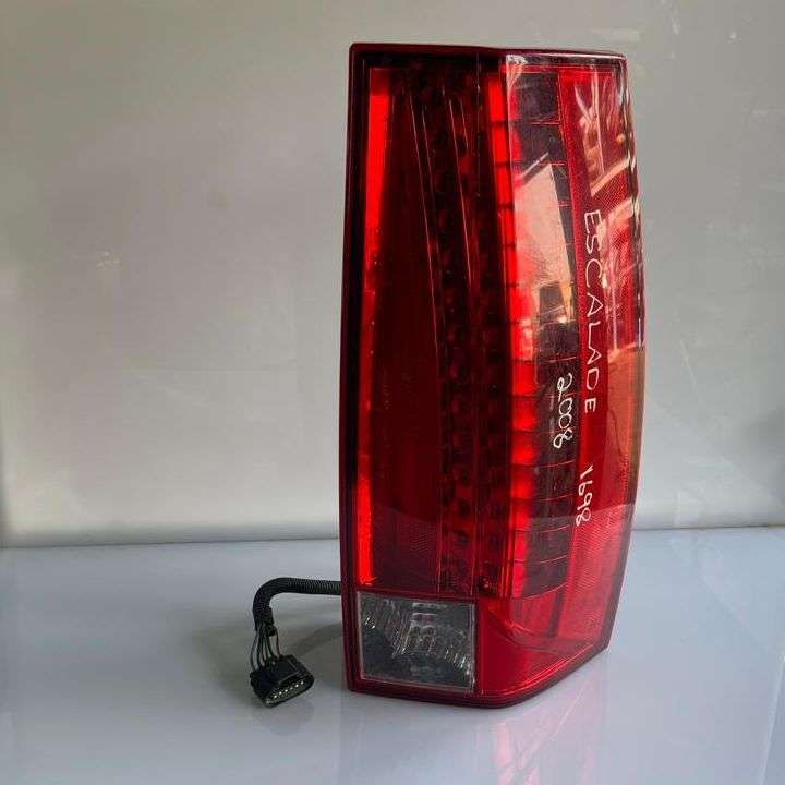Tail Light (RH) - 2007 Cadillac Escalade ESV