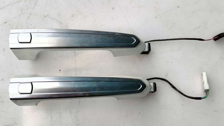 Door handle exterior - 2020 Cadillac XT5